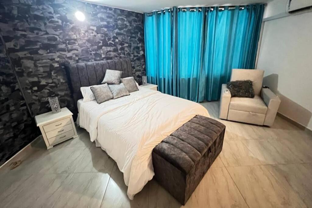 Linda Casa En Playa De Pozos Colorados *